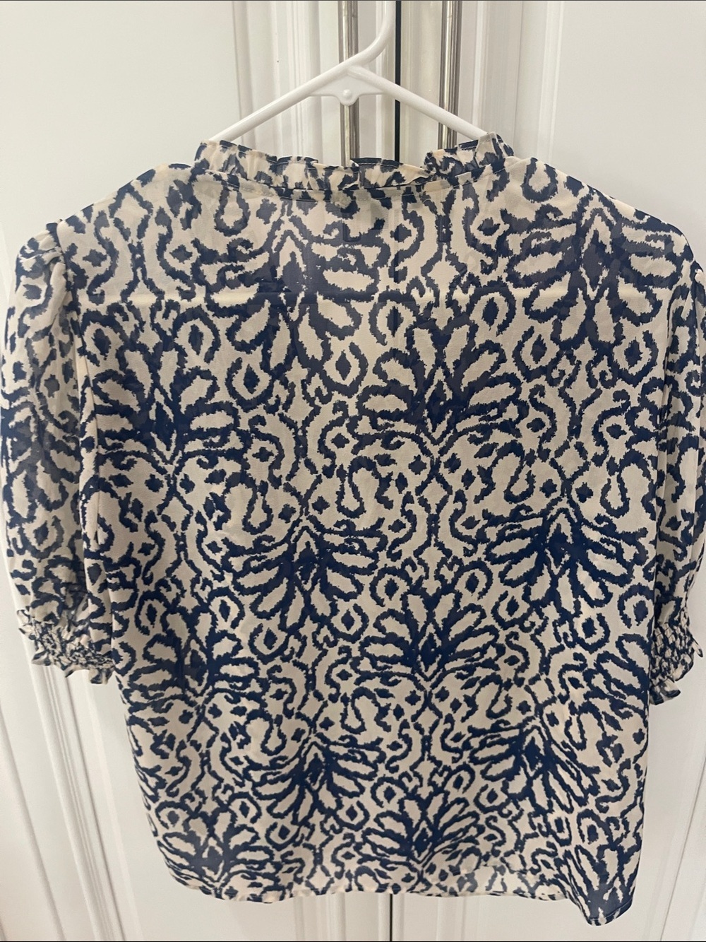 Pleione Puff short Sleeve split neck - Picture 8 of 14